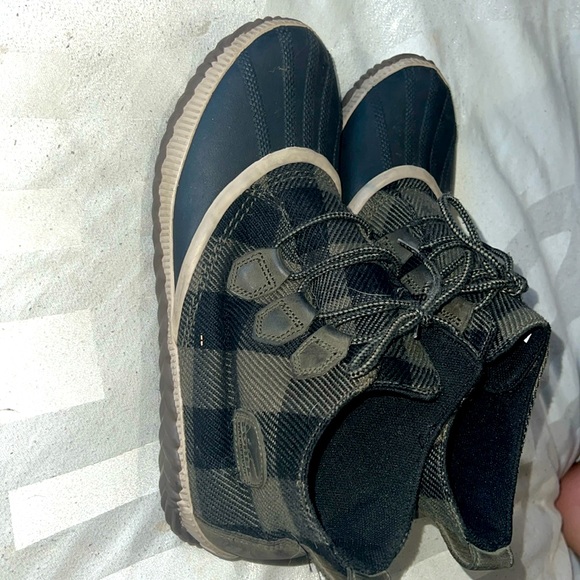 sorel out n about buffalo plaid